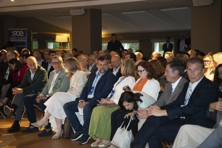 galeria-tribuna_sce-immigracio-i-empresa-2-744028