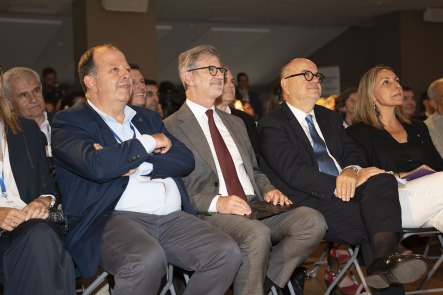 galeria-tribuna_sce-immigracio-i-empresa-2-744046
