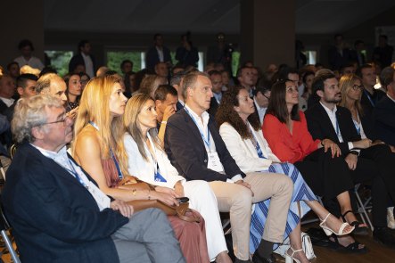 galeria-tribuna_sce-immigracio-i-empresa-2-744073