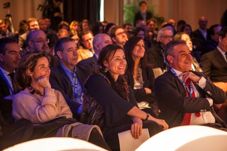 tribuna-2-18-3724