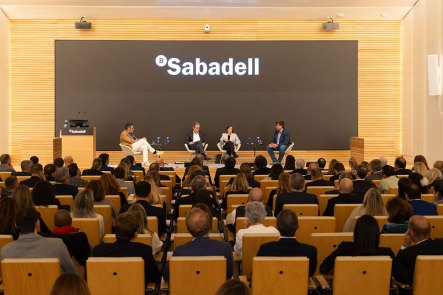 tribuna-sce-2023-nov-repte_digital_banca-08015