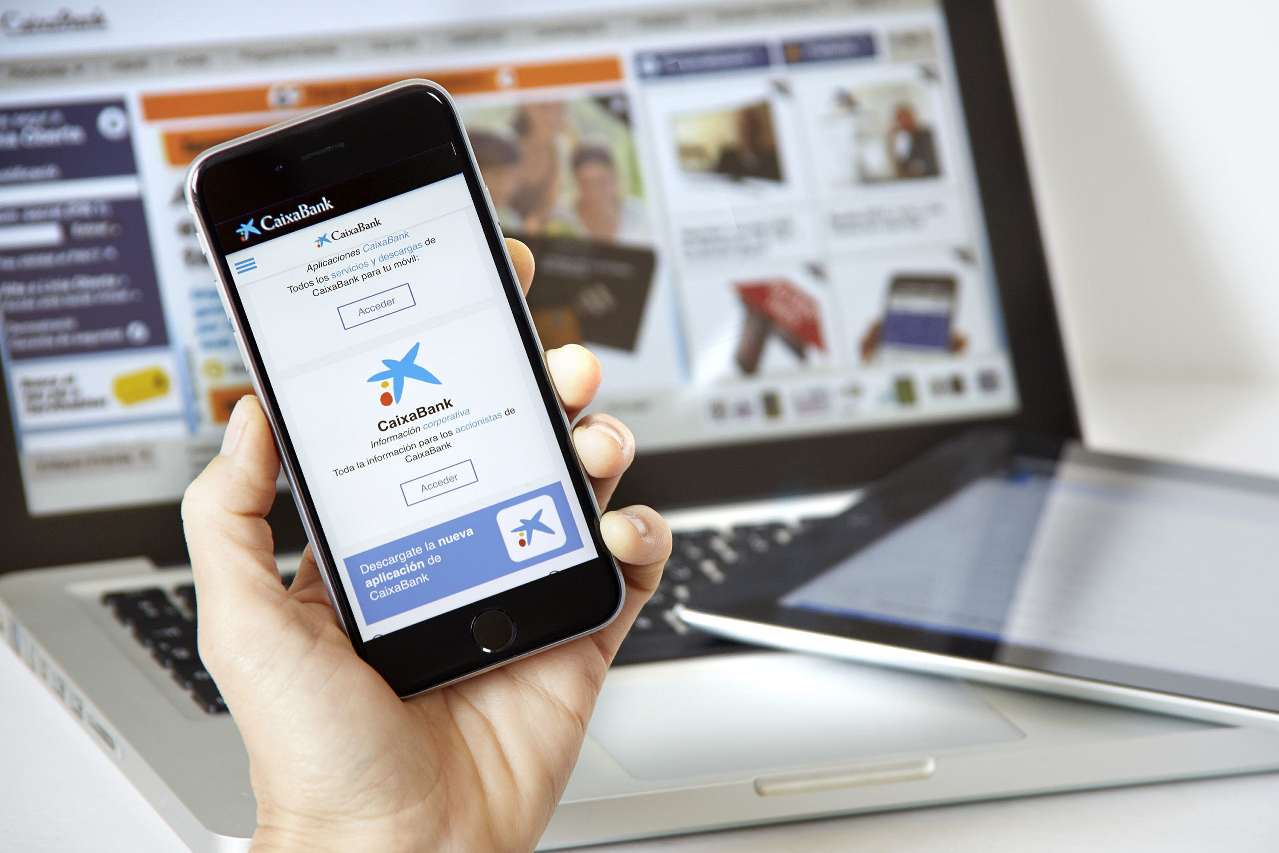 CaixaBank aconsegueix un rècord històric amb 7 milions de clients digitals