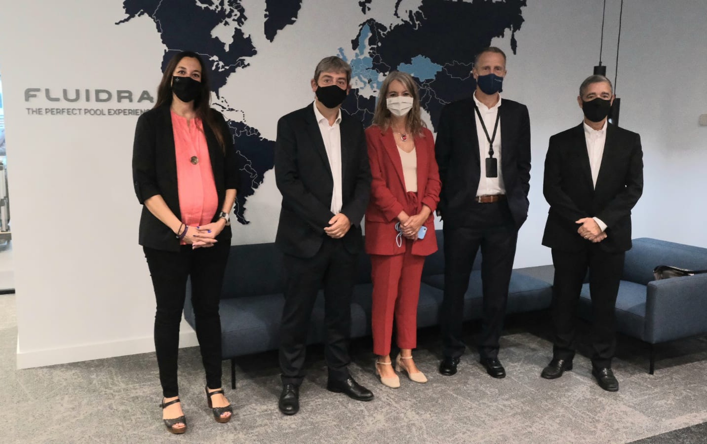 Sant Cugat Empresarial realitza una visita institucional a l'empresa Fluidra