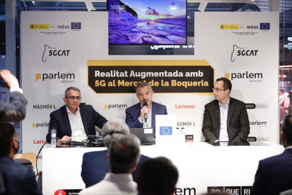 Parlem Telecom presenta una demostració 5G per comprar online amb realitat augmentada i en temps real productes de La Boqueria