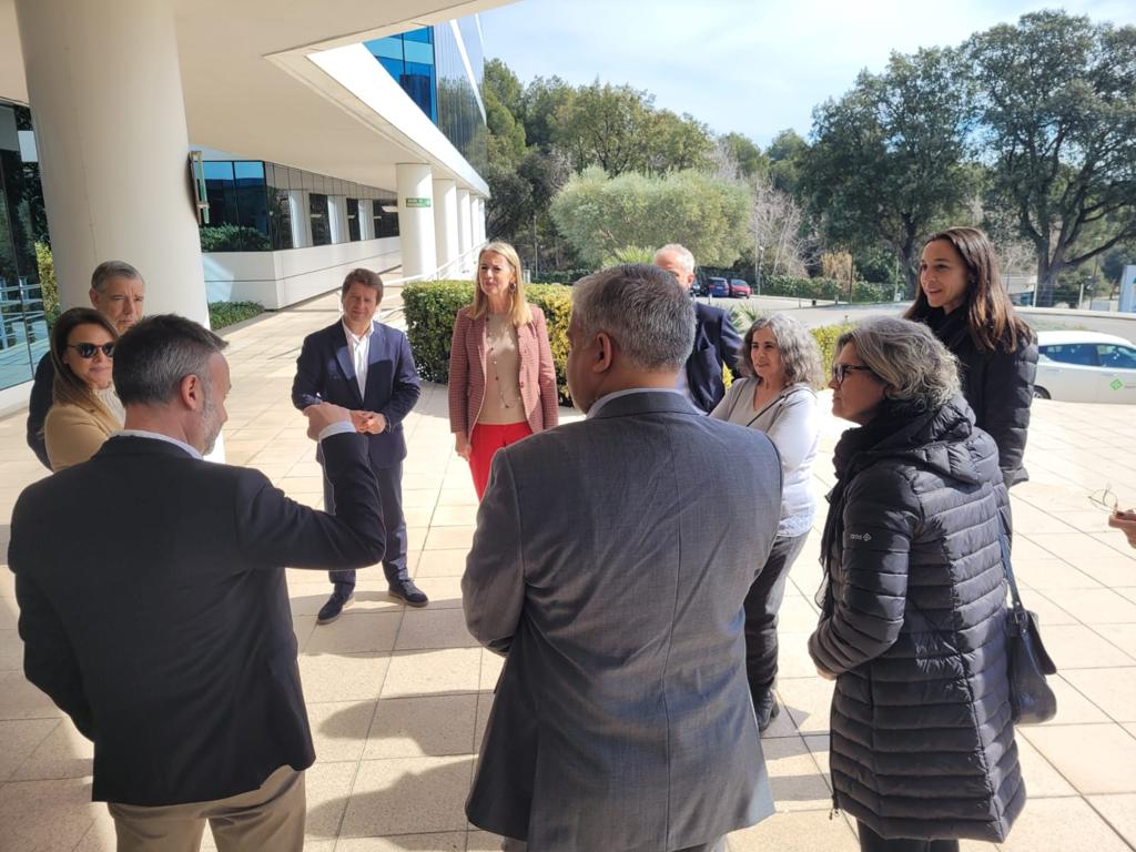 Sant Cugat Empresarial realitza una visita institucional a l'empresa Oxigen Data Center