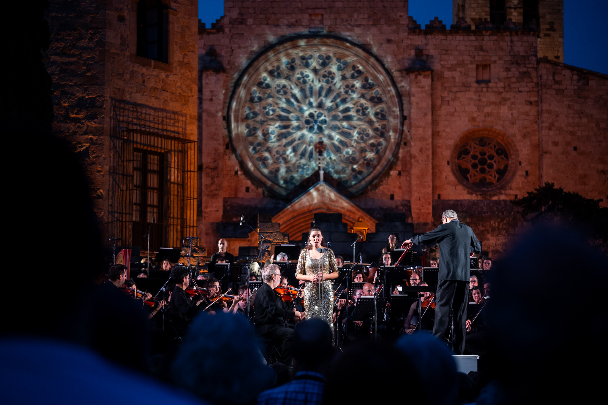L'Orquestra Simfònica Sant Cugat omple la plaça d'Octavià en una nova edició del Concert per una nit d'estiu